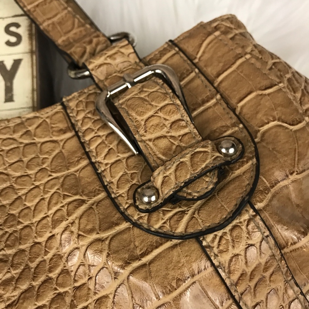Apt 9 Tan Shoulder Bag - Picture 3 of 7